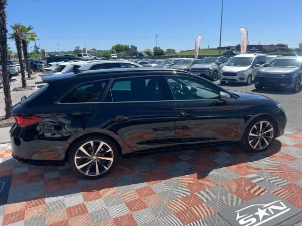 Seat LEON SPORTSTOURER 1.5 e-TSI 150 FR GPS Caméra Keyless - Photo 4