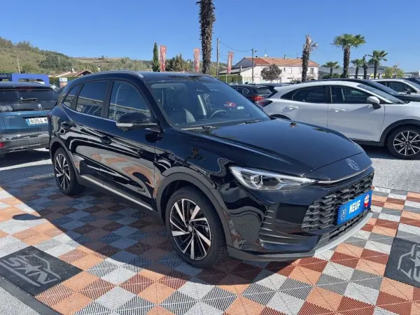 MG ZS 1.5 HYBRID + 197 LUXURY GPS Toit Pano Caméra 360° JA 18" - Photo 3