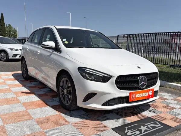 Mercedes-Benz CLASSE B 180D 7G-DCT PROGRESSIVE LINE GPS Caméra - Photo 2
