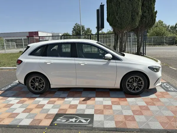 Mercedes-Benz CLASSE B 180D 7G-DCT PROGRESSIVE LINE GPS Caméra - Photo 3